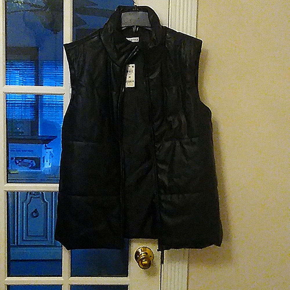 Fall and winter vest size med